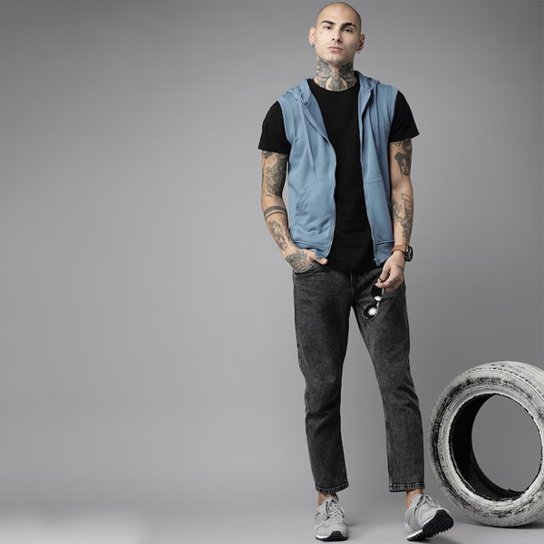 The Lifestyle Co. Men Solid Hooded Sweatshirt