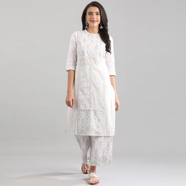 Women White Floral Embroidered Sequined Cotton Kurta
